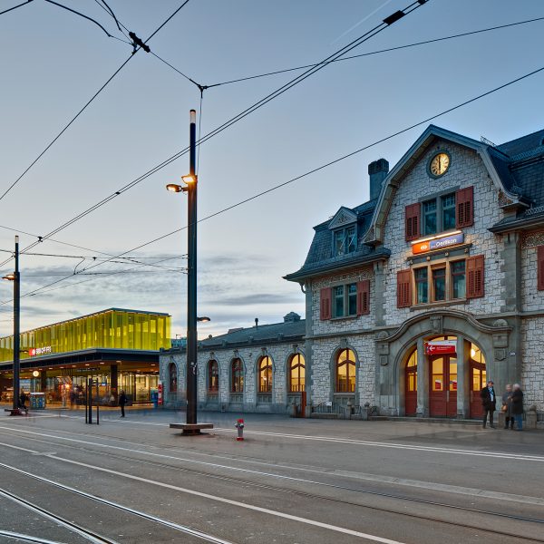 Rénovations du bâtiment de la gare de Zurich-Oerlikon